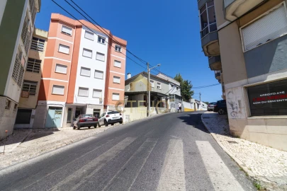 Apartamento T2 para Venda em Santa Iria de Azoia, São João da Talha e Bobadela