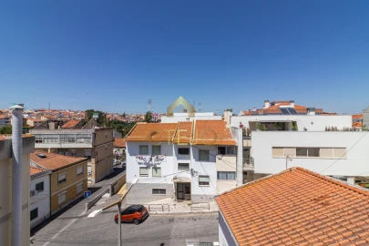 Apartamento T2 para Venda em Santa Iria de Azoia, São João da Talha e Bobadela