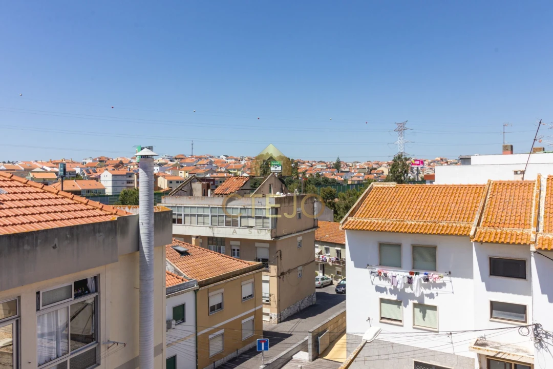 Apartamento T2 para Venda em Santa Iria de Azoia, São João da Talha e Bobadela Foto 29