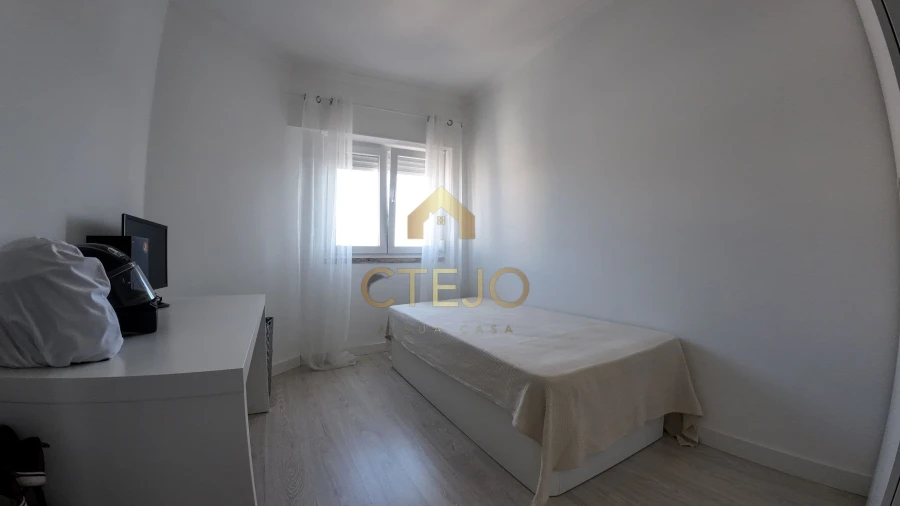 Apartamento T2 para Venda em Santa Iria de Azoia, São João da Talha e Bobadela Foto 10