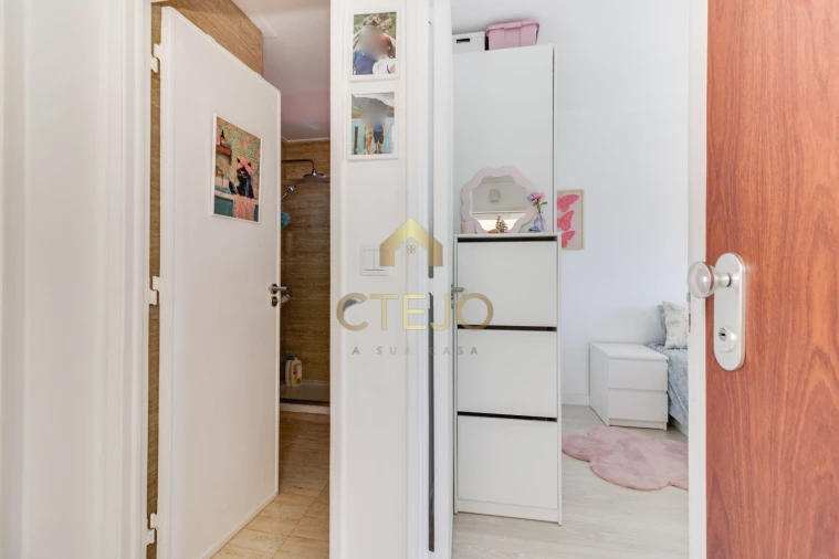 Apartamento T2 para Venda em Santa Iria de Azoia, São João da Talha e Bobadela Foto 14