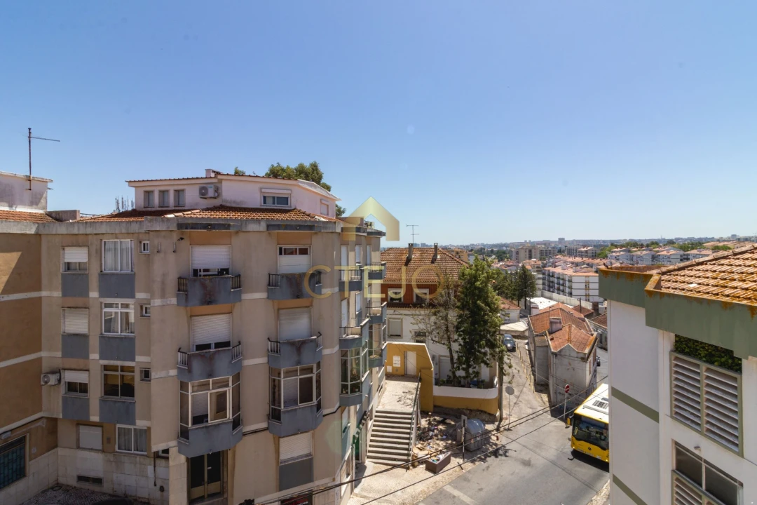 Apartamento T2 para Venda em Santa Iria de Azoia, São João da Talha e Bobadela Foto 25