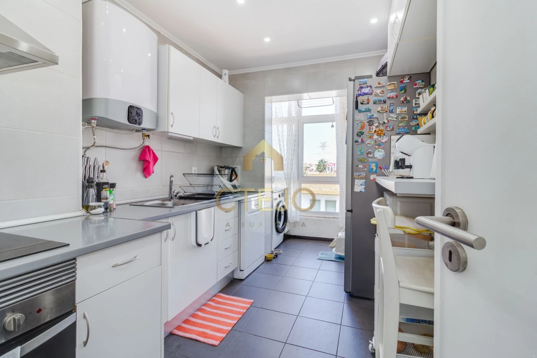 Apartamento T2 para Venda em Santa Iria de Azoia, São João da Talha e Bobadela Foto 2