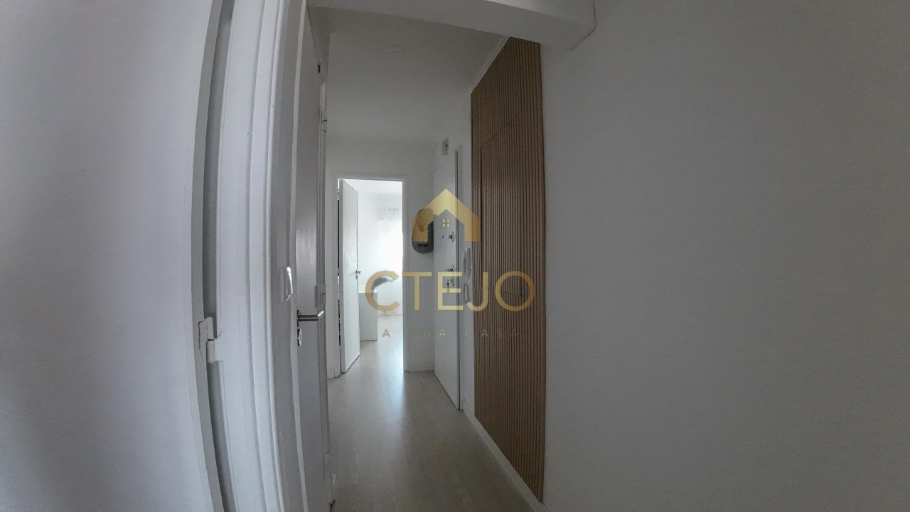 Apartamento T2 para Venda em Santa Iria de Azoia, São João da Talha e Bobadela Foto 7
