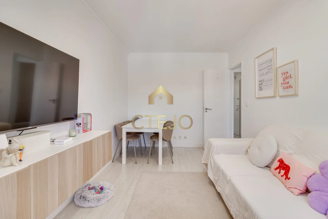Apartamento T2 para Venda em Santa Iria de Azoia, São João da Talha e Bobadela Foto 11