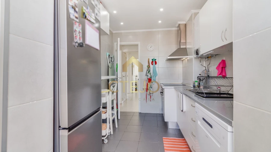 Apartamento T2 para Venda em Santa Iria de Azoia, São João da Talha e Bobadela