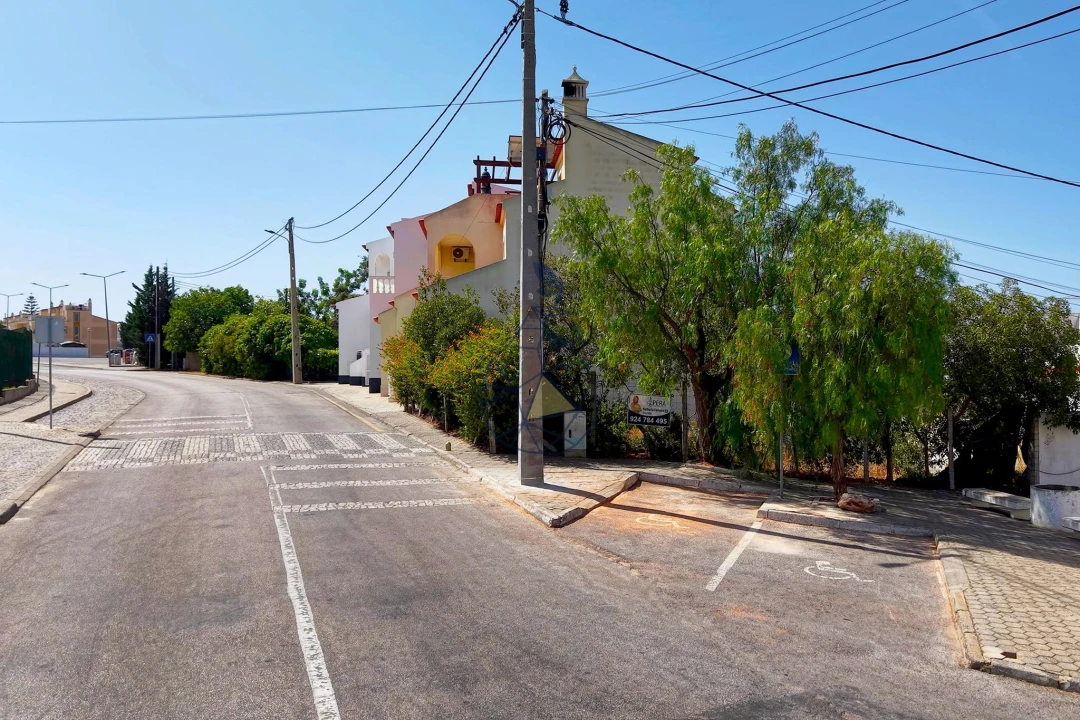 Terreno para Venda em Estômbar e Parchal Foto 17