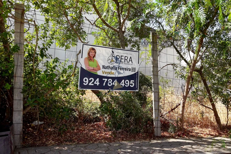 Terreno para Venda em Estômbar e Parchal Foto 10