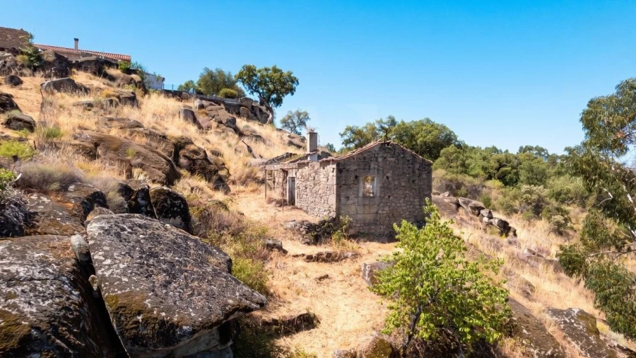 Terreno para Venda em Monsanto e Idanha-A-Velha