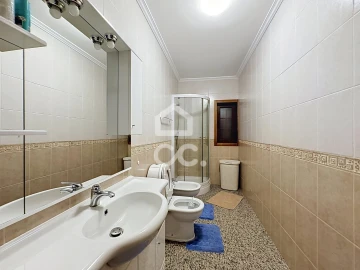 Moradia T5 para Venda em Santa Cruz/Trindade e Sanjurge
