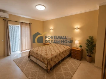 Moradia T4 para Venda em Silves