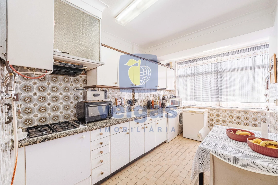 Apartamento T3 para Venda em Rio de Mouro Foto 2