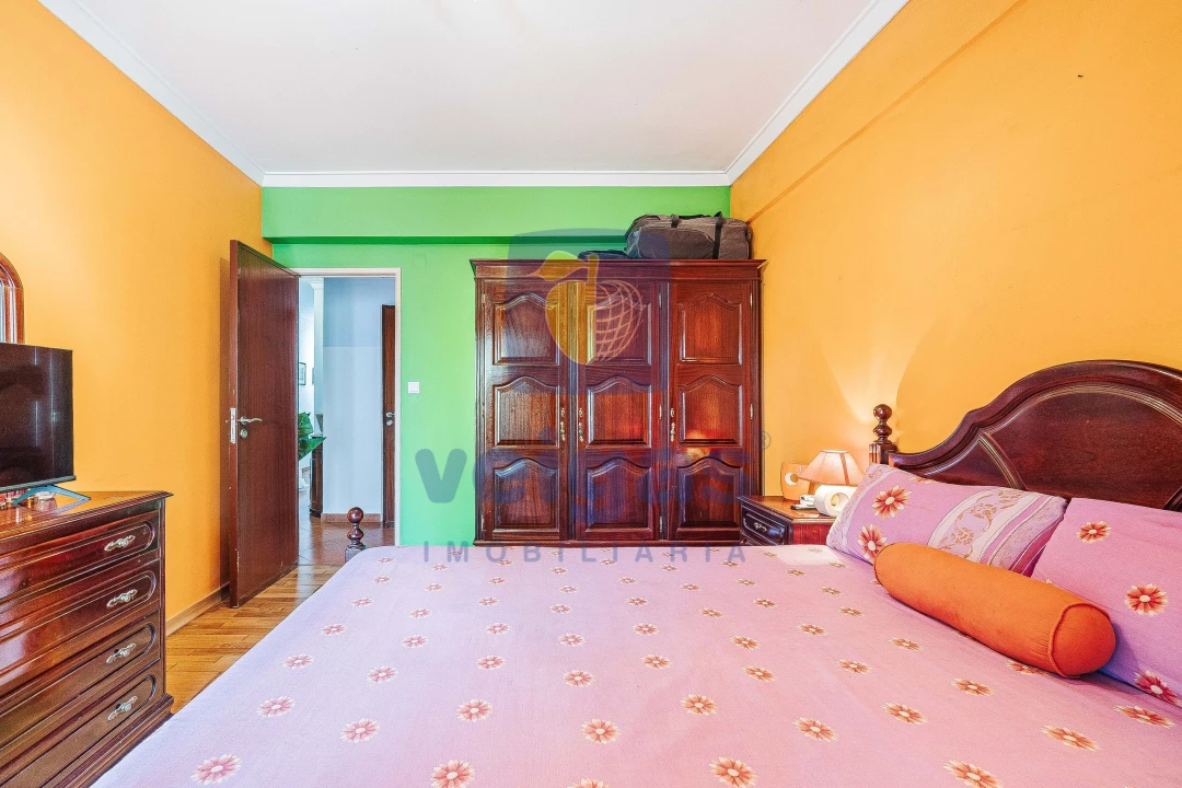 Apartamento T3 para Venda em Rio de Mouro Foto 45