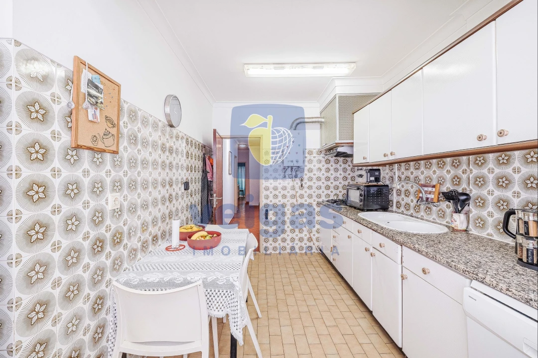 Apartamento T3 para Venda em Rio de Mouro Foto 17