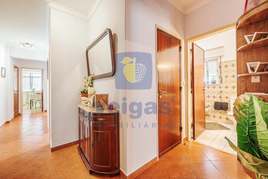 Apartamento T3 para Venda em Rio de Mouro Foto 1