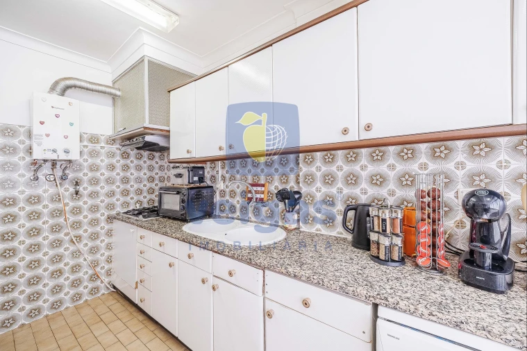 Apartamento T3 para Venda em Rio de Mouro Foto 18