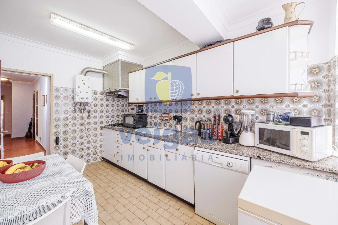 Apartamento T3 para Venda em Rio de Mouro Foto 16