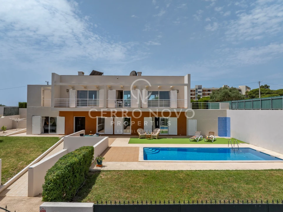 Moradia T4 para Venda em Albufeira e Olhos de Água Foto 9
