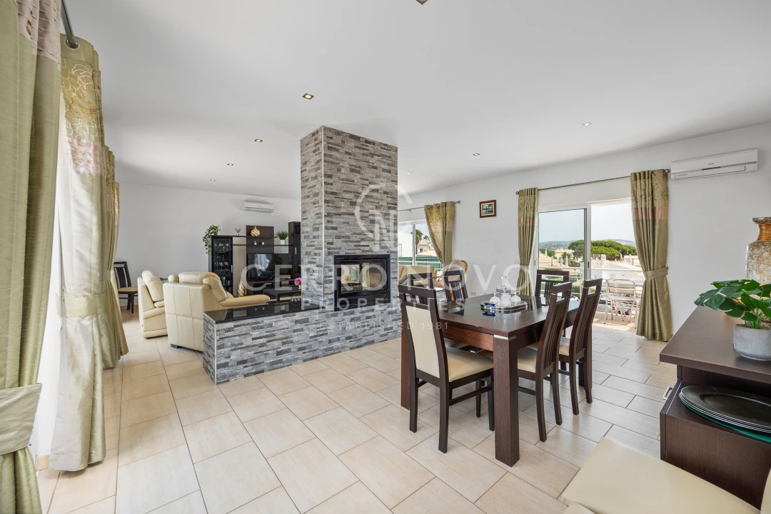 Moradia T4 para Venda em Albufeira e Olhos de Água Foto 26