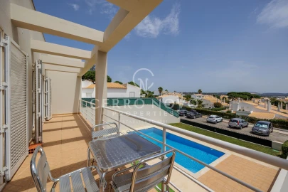 Moradia T4 para Venda em Albufeira e Olhos de Água