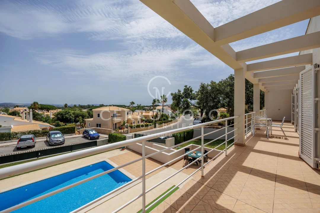 Moradia T4 para Venda em Albufeira e Olhos de Água Foto 28