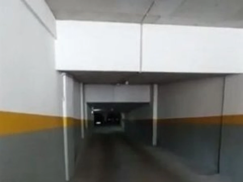 Garagem para Venda em Avenidas Novas Foto 3