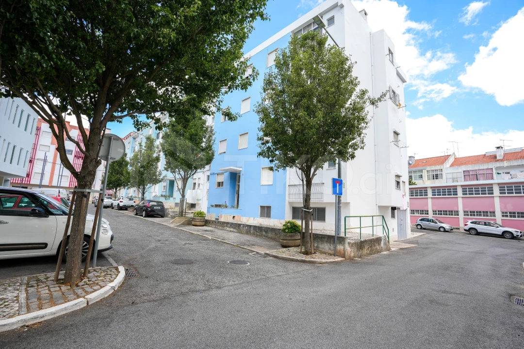 Apartamento T2 para Venda em Águas Livres Foto 27