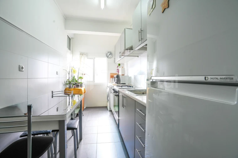 Apartamento T2 para Venda em Águas Livres Foto 6
