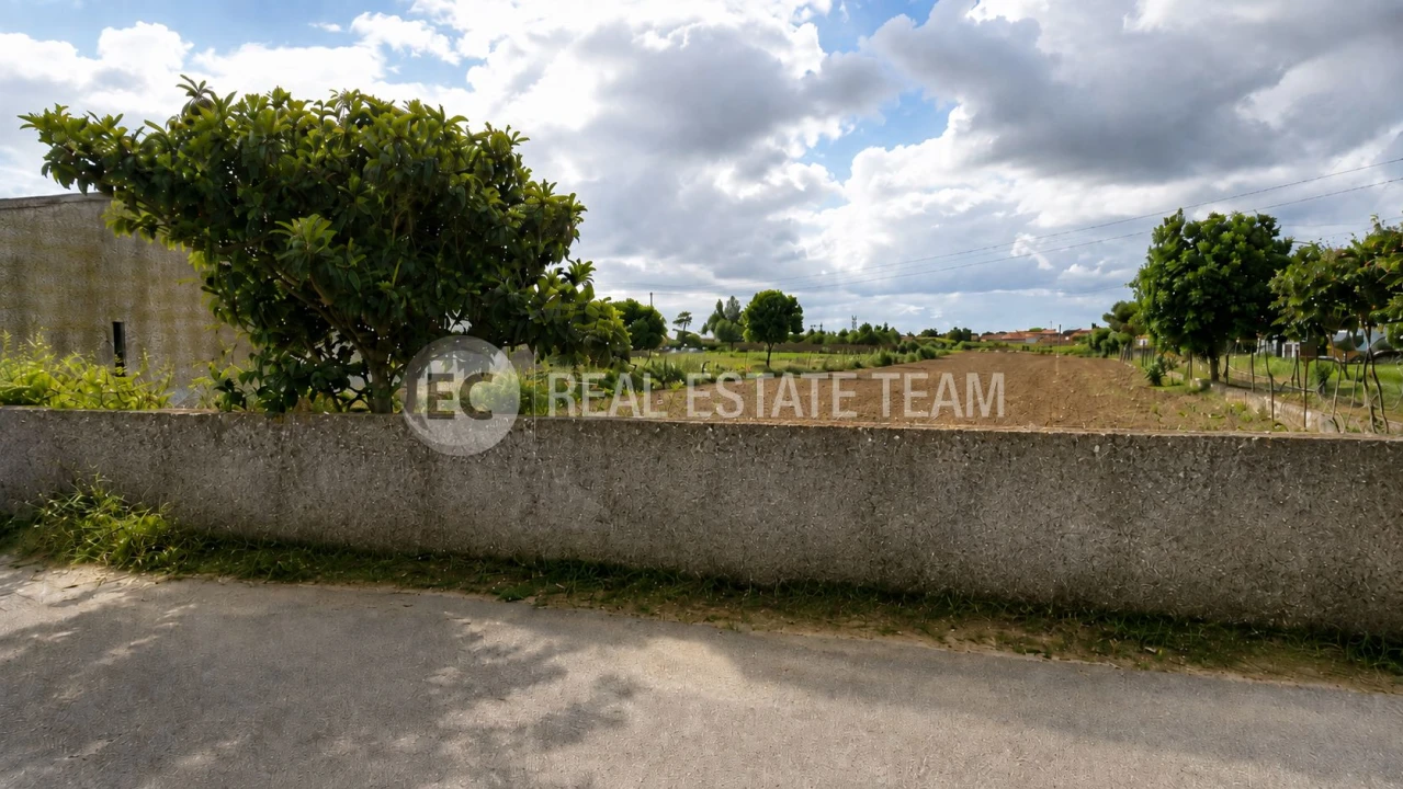 Terreno para Venda em Eixo e Eirol Foto 3