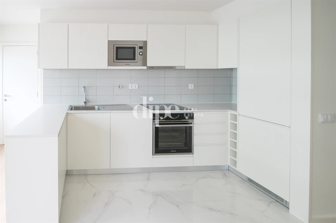 Apartamento T1 para Arrendamento em Candoso Santiago e Mascotelos Foto 6