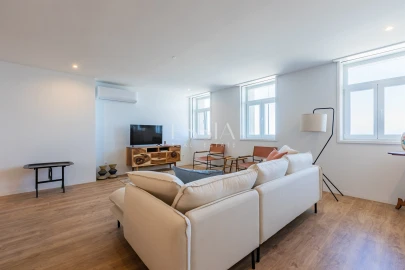 Apartamento T1 para Arrendamento em Aldoar, Foz do Douro e Nevogilde