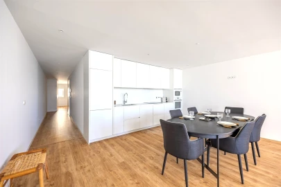 Apartamento T1 para Arrendamento em Aldoar, Foz do Douro e Nevogilde