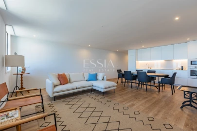 Apartamento T1 para Arrendamento em Aldoar, Foz do Douro e Nevogilde