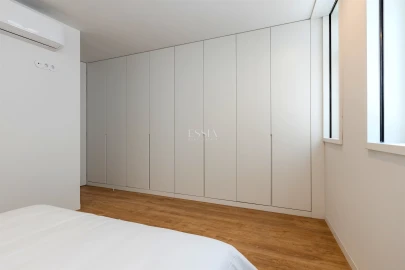 Apartamento T1 para Arrendamento em Aldoar, Foz do Douro e Nevogilde
