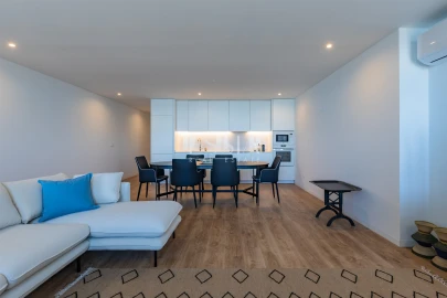 Apartamento T1 para Arrendamento em Aldoar, Foz do Douro e Nevogilde