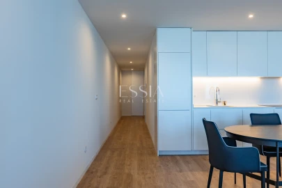 Apartamento T1 para Arrendamento em Aldoar, Foz do Douro e Nevogilde