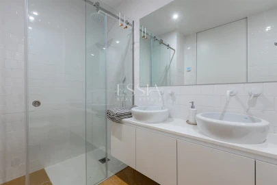 Apartamento T1 para Arrendamento em Aldoar, Foz do Douro e Nevogilde