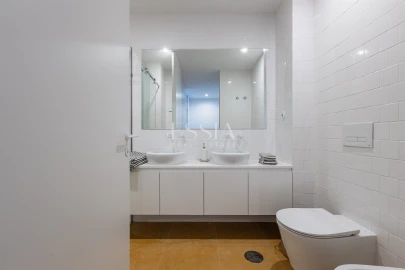Apartamento T1 para Arrendamento em Aldoar, Foz do Douro e Nevogilde