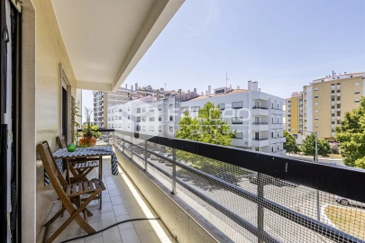 Apartamento T4 para Arrendamento em Marvila, Ribeira Santarém, São Salvador, São Nicolau