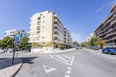 Apartamento T4 para Arrendamento em Marvila, Ribeira Santarém, São Salvador, São Nicolau