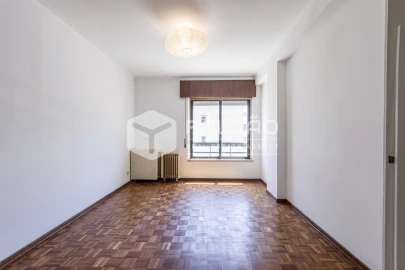 Apartamento T4 para Arrendamento em Marvila, Ribeira Santarém, São Salvador, São Nicolau