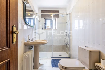 Apartamento T4 para Arrendamento em Marvila, Ribeira Santarém, São Salvador, São Nicolau