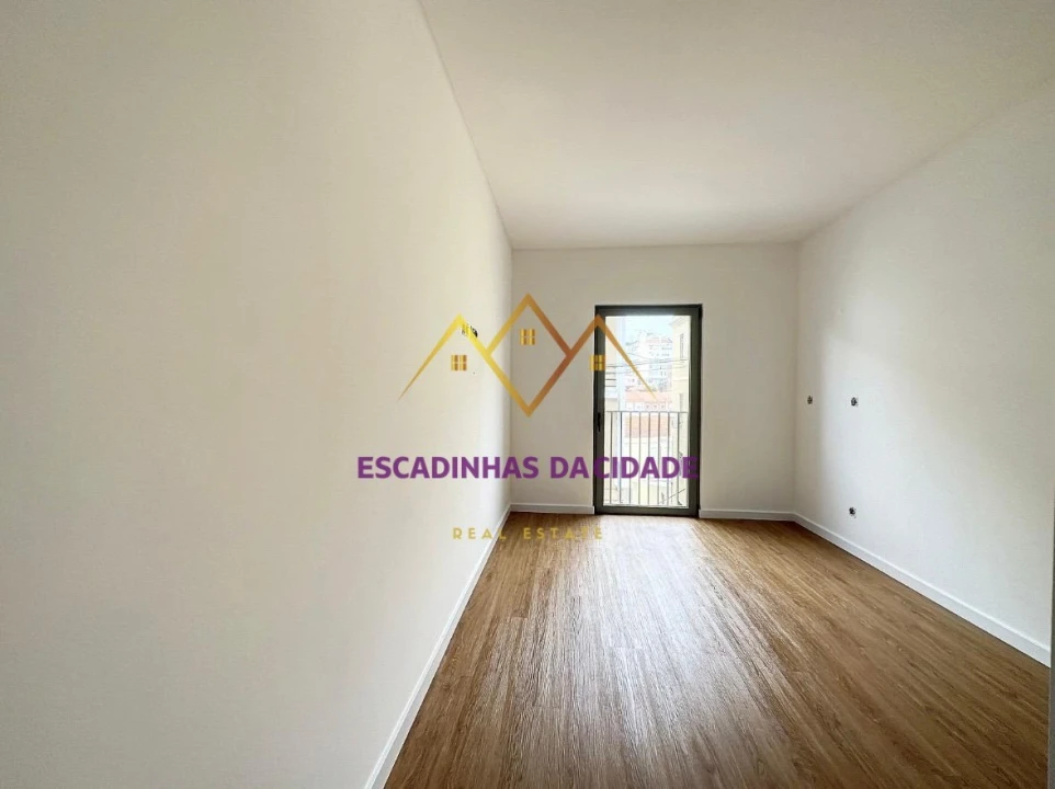 Apartamento T2 para Venda em Alcantara Foto 18