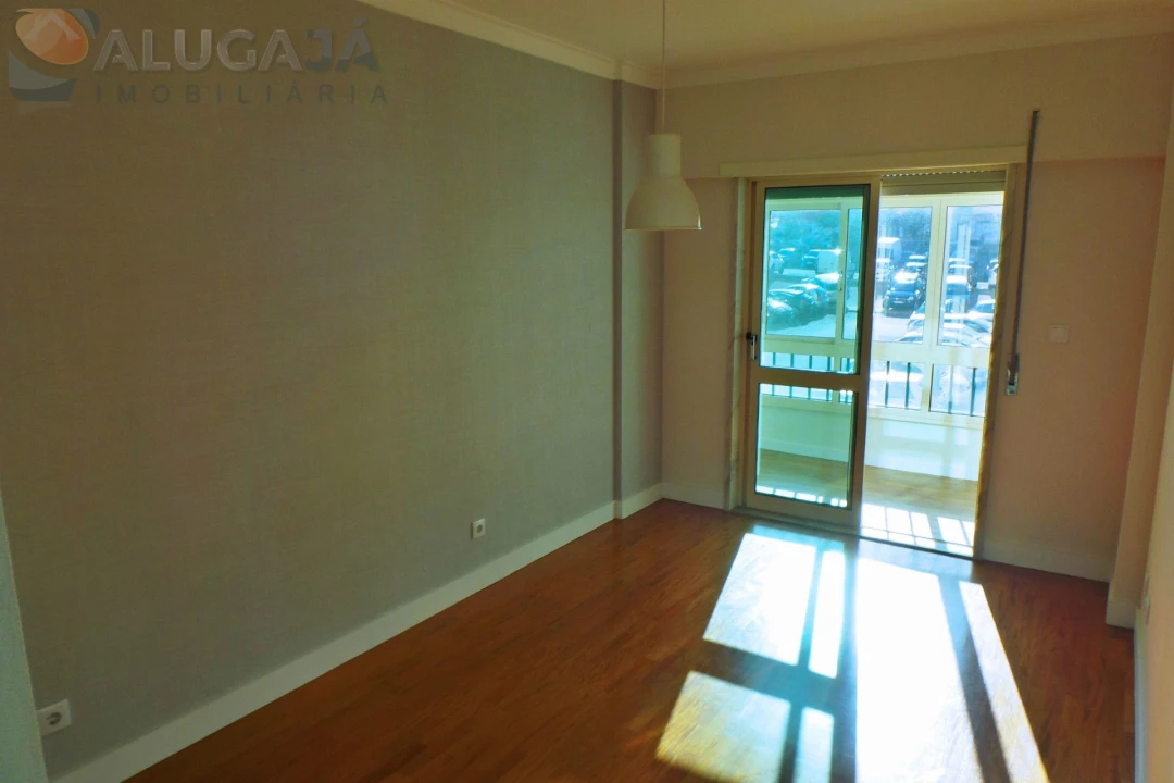 Apartamento T2 para Arrendamento em Cacém e São Marcos Foto 13