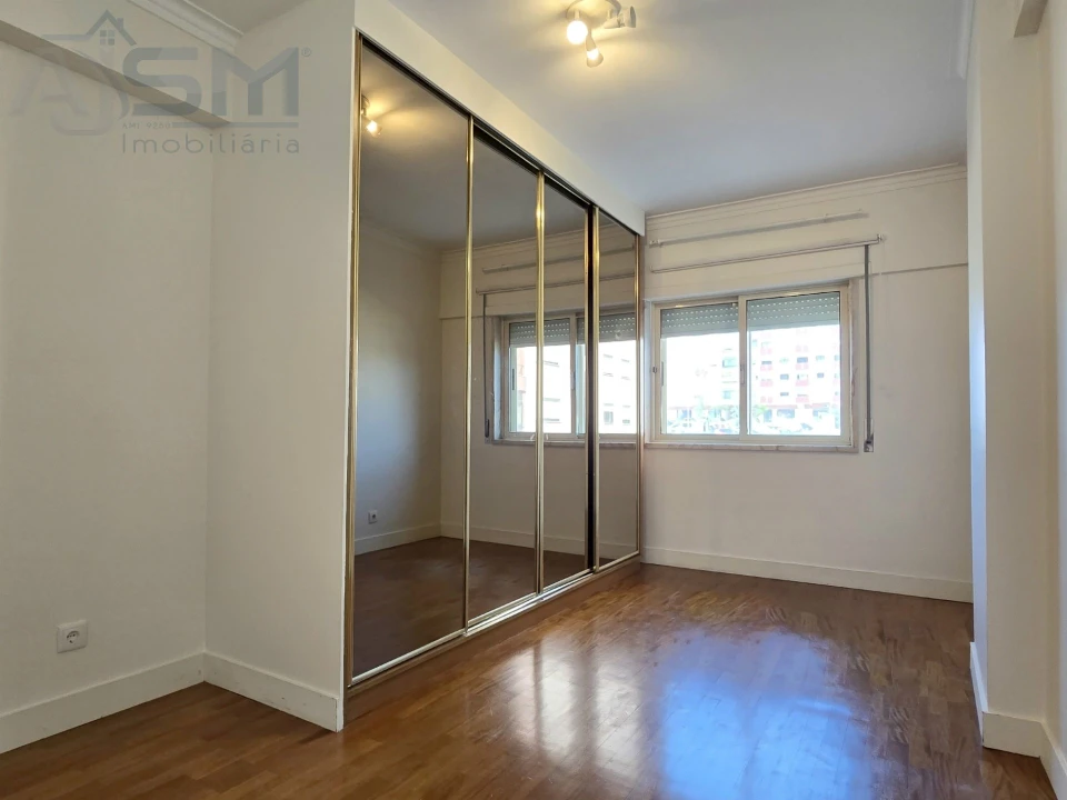 Apartamento T2 para Arrendamento em Cacém e São Marcos Foto 20