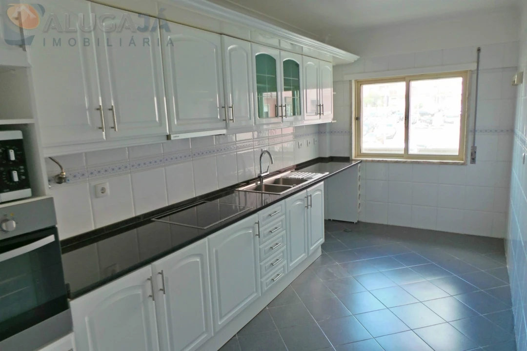 Apartamento T2 para Arrendamento em Cacém e São Marcos Foto 6