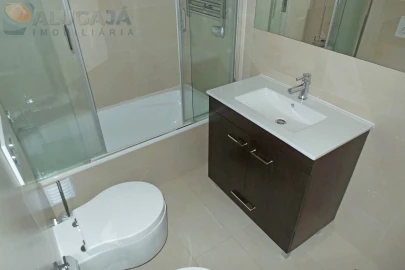 Apartamento T2 para Arrendamento em Cacém e São Marcos