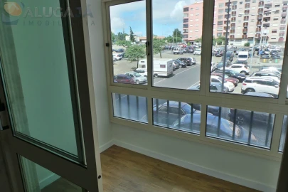 Apartamento T2 para Arrendamento em Cacém e São Marcos