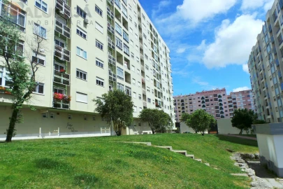 Apartamento T2 para Arrendamento em Cacém e São Marcos