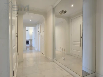 Apartamento T2 para Arrendamento em Cacém e São Marcos